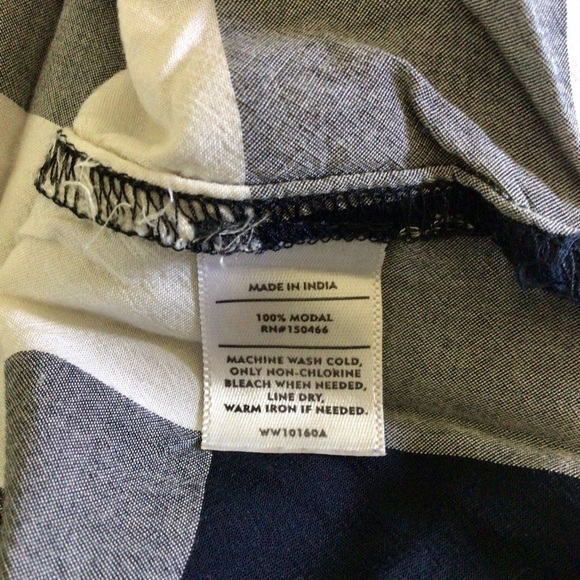 Market & Spruce Blue and Cream Plaid Short Sleeve Top - Size Small - Picture 6 of 6